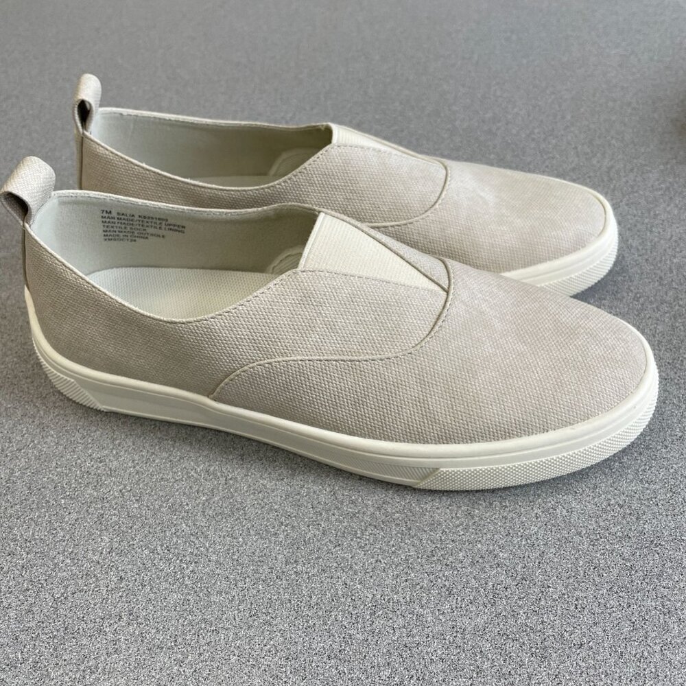 NEW Kensie Salia Women's Size 7M Slip-On Shoes Beige